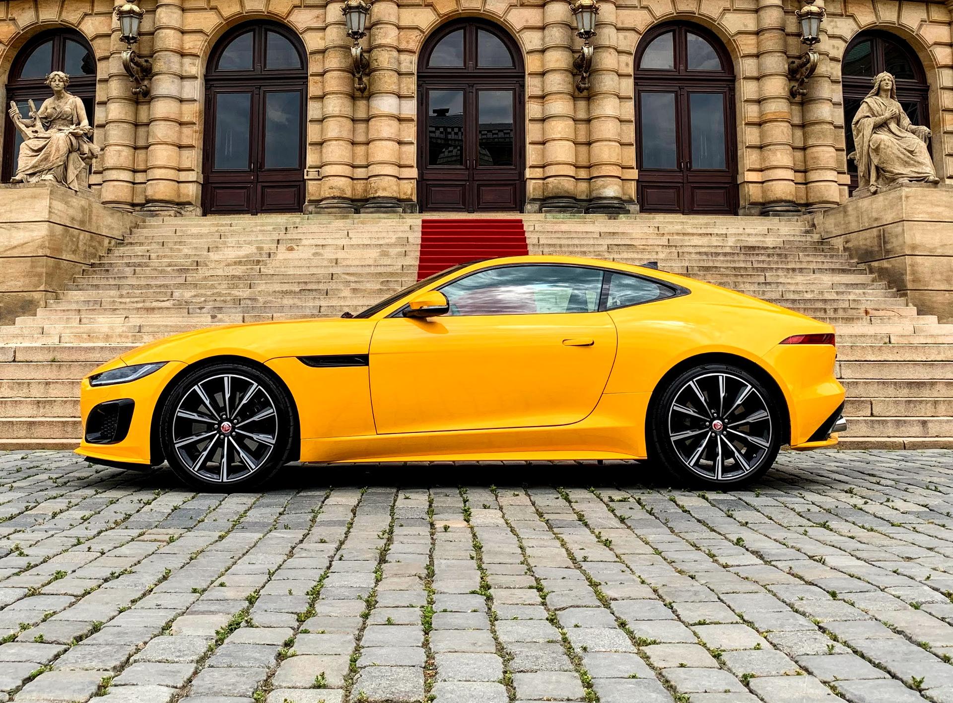 Jaguar F-type SVR